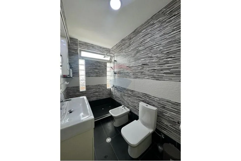 Tirane, shitet apartament 2+1 Kati 12, 110 m² 147.001 € (SHESIM APARTAMENT 2+1+2, LAPRAKE!)