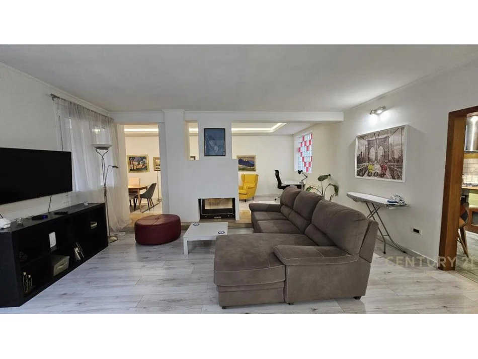 Tirane, shes apartament 3+1+Aneks+Ballkon Kati 12, 197 m² 620.000 € 