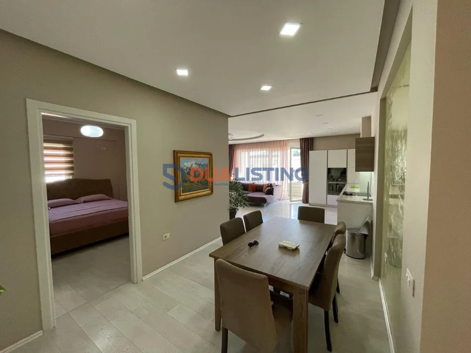 Tirane, jepet me qera apartament 3+1+2 Kati 5, 1.400 € (Liqeni i thate)