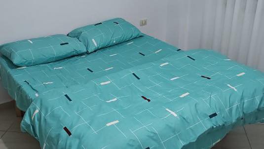Tirane, jepet me qera apartament 1+1+Ballkon Kati 3, 65 m² 400 € (Prane Doganes Unaza e Re)