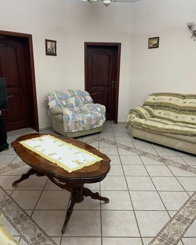 Shqiperi, jepet me qera shtepi 3+1 Kati 3, 450 € (Astir)