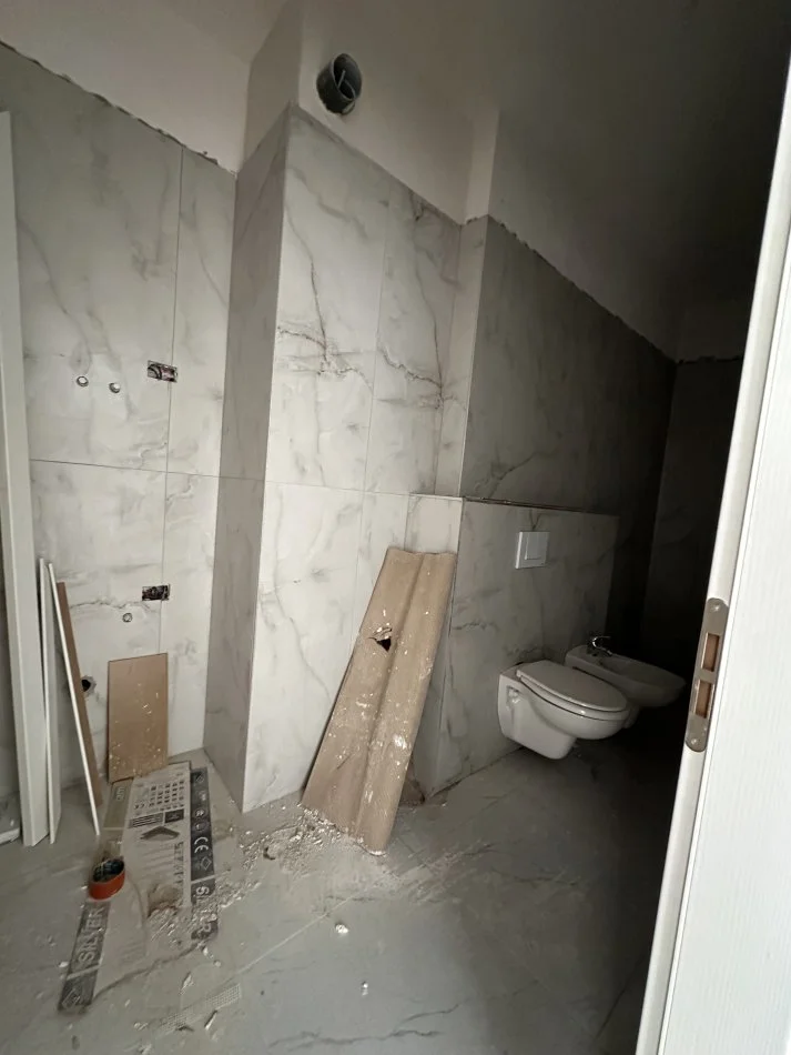 Tirane, shes apartament 1+1+Ballkon Kati 4, 158.900 € (Rruga Qemal Stafa)