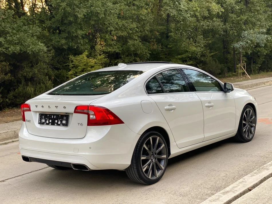 Tirane, shes makine Volvo S60 Benzin, e bardhë automatik Klima 150.000 km