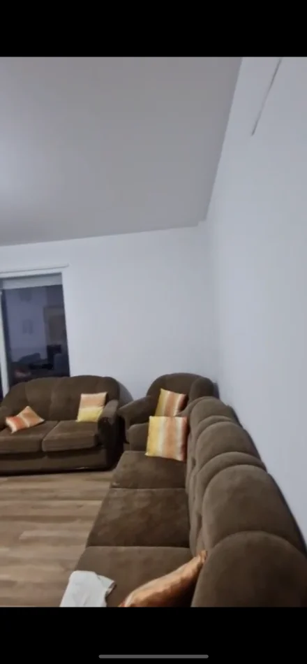 Tirane, jepet me qera apartament 1+1 Kati 3, 73 m² 300 € 