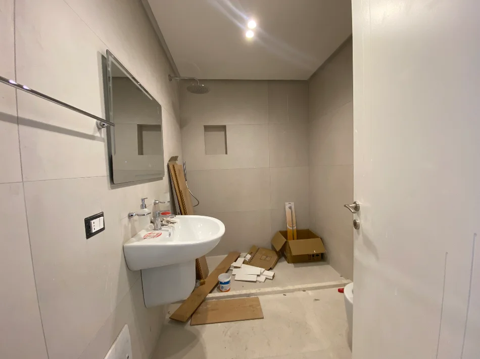 Tirane, jepet me qera apartament 1+1 Kati 1, 60 m² 400 € 