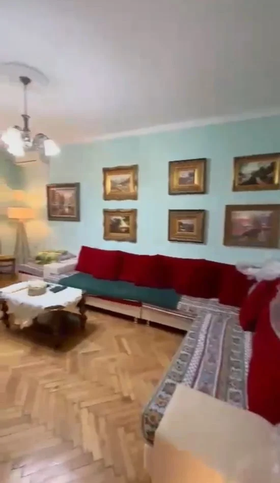 Tirane, jepet me qera 2+1 , 97 m² 500 € 