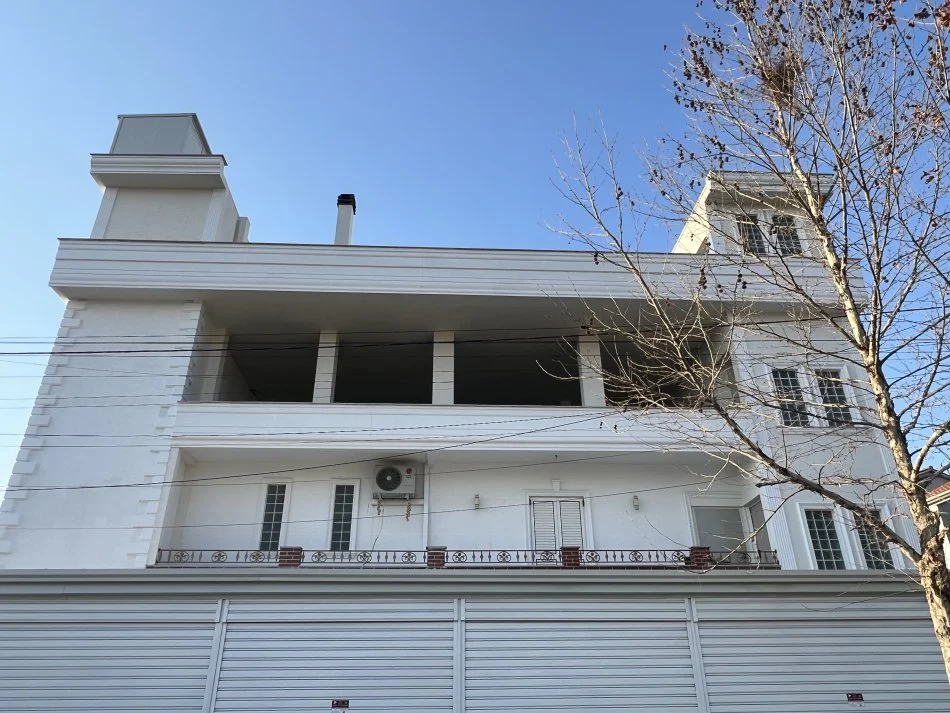 Jap me qera ambjent biznesi Kati 2, 300 m² 800 € (Rruga Arben Broci, Paskuqan Kamëz)