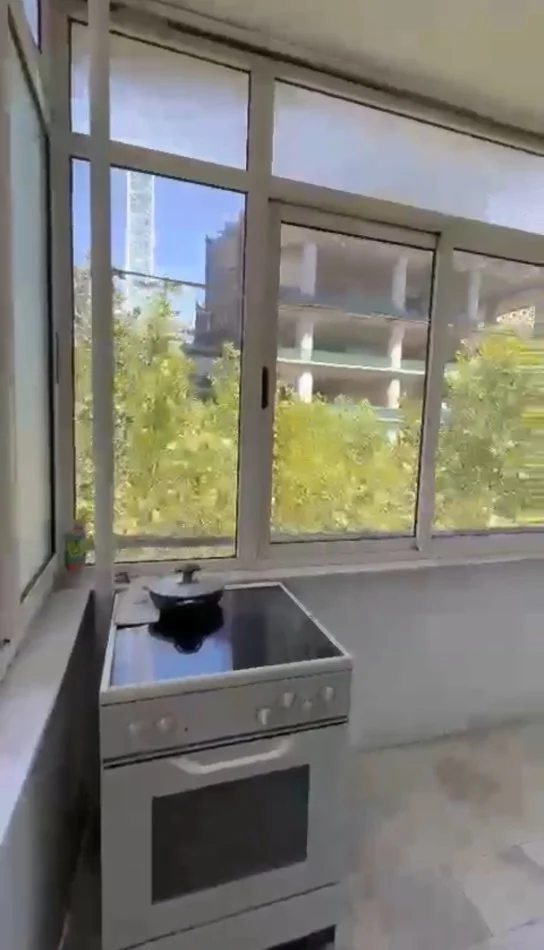 Tirane, jepet me qera 2+1 , 97 m² 500 € 