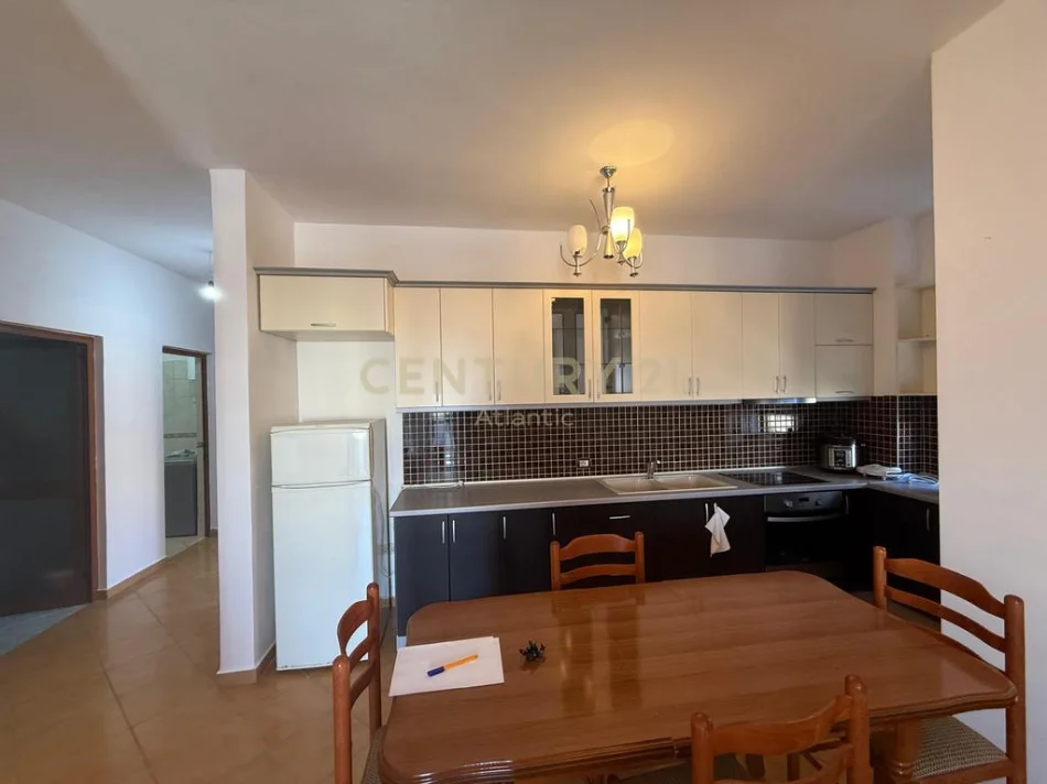 Durres, shitet apartament 2+1 Kati 3, 105 m² 132.000 € (Rrota e Kuqe)