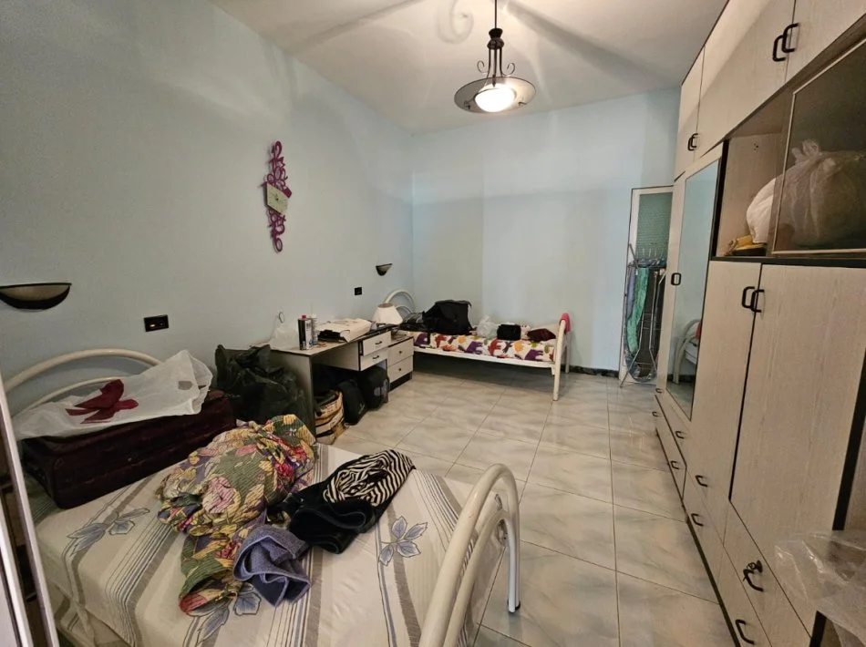 Durres, jepet me qera apartament 2+1+Aneks+Ballkon Kati 3, 120 m² 350 € 