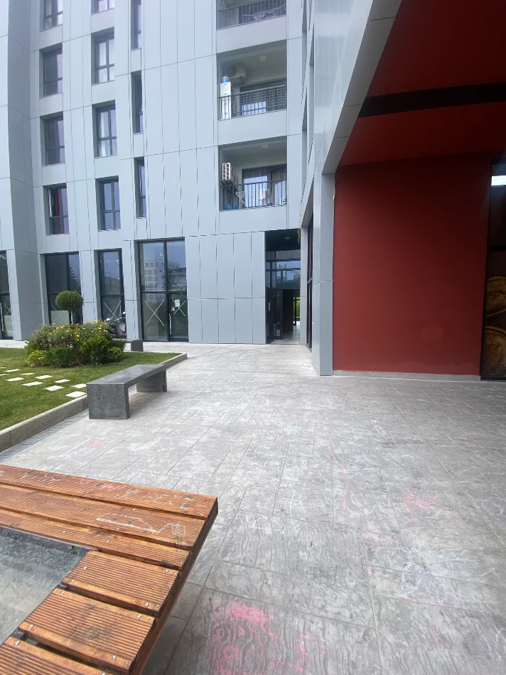 Tirane, jepet me qera apartament 1+1 , 60 m² 450 € 