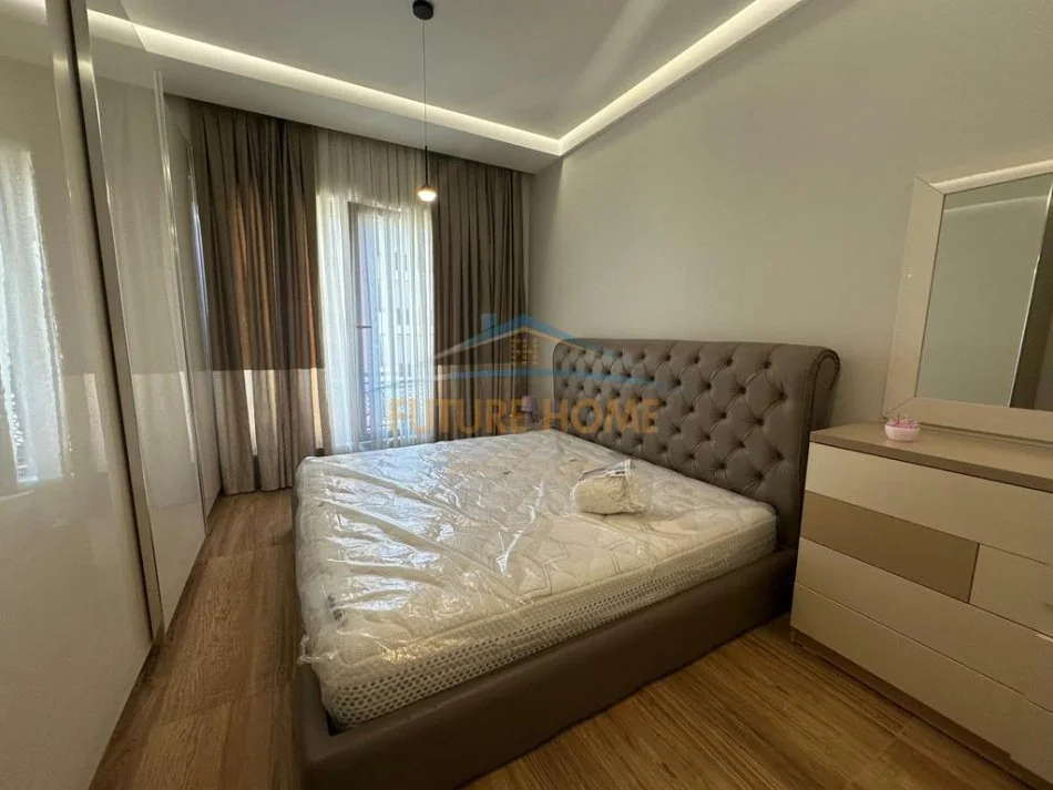 Tirane, jepet me qera apartament 2+1+Ballkon Kati 4, 90 m² 1.000 € (Kompleksi Delijorgji)