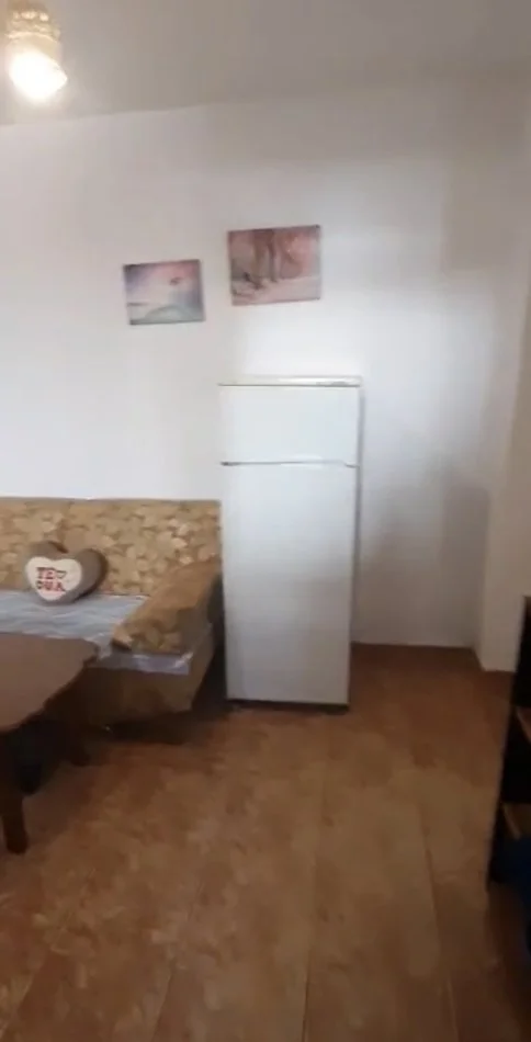 Tirane, jepet me qera apartament 1+1 Kati 1, 50 m² 400 € (Pediatria , Qsut)
