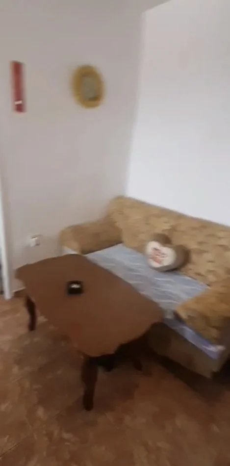 Tirane, jepet me qera apartament 1+1 Kati 1, 50 m² 400 € (Pediatria , Qsut)