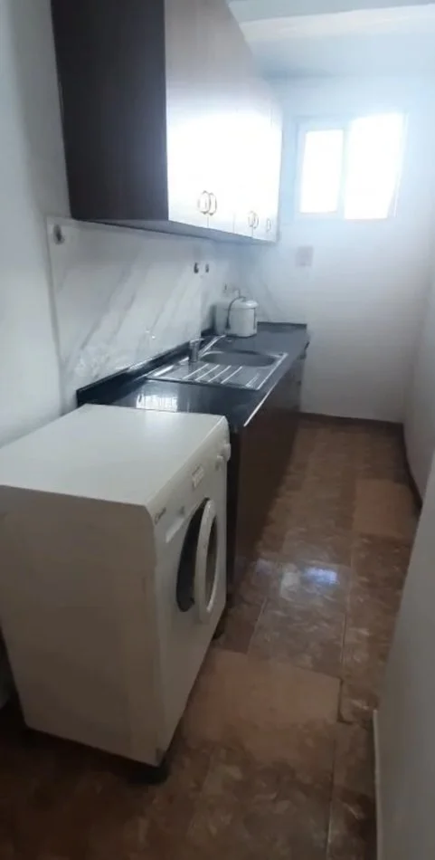 Tirane, jepet me qera apartament 1+1 Kati 1, 50 m² 400 € (Pediatria , Qsut)