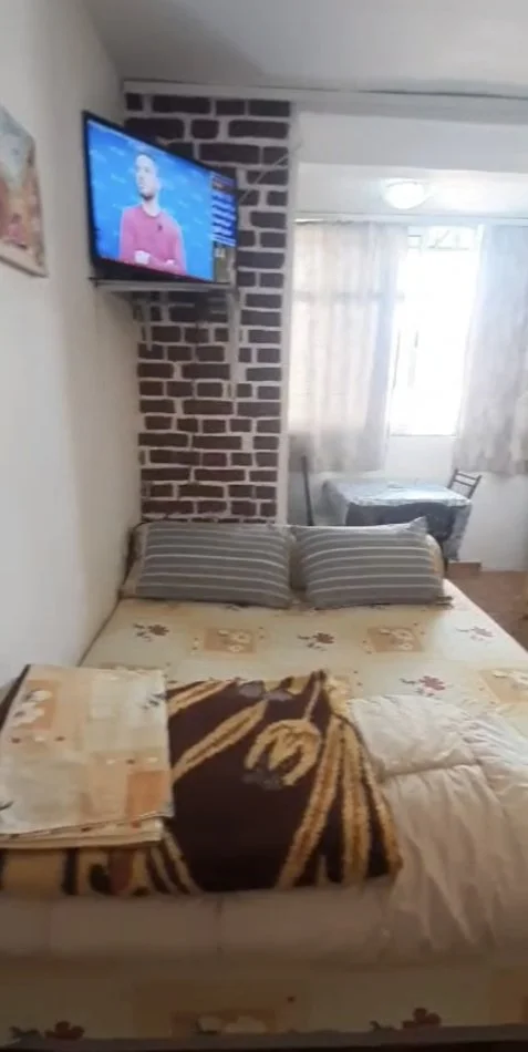 Tirane, jepet me qera apartament 1+1 Kati 1, 50 m² 400 € (Pediatria , Qsut)