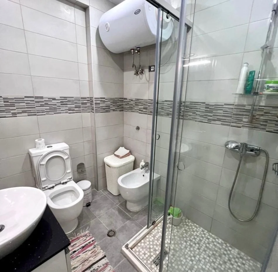 Vlore, shitet apartament 1+1 , 59 m² 135.000 € (Vlore , Uj i ftohte)