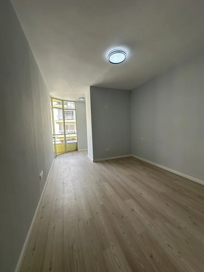 Tirane, shitet apartament 2+1+Aneks+Ballkon Kati 5, 95 m² 129.000 € (Astir)