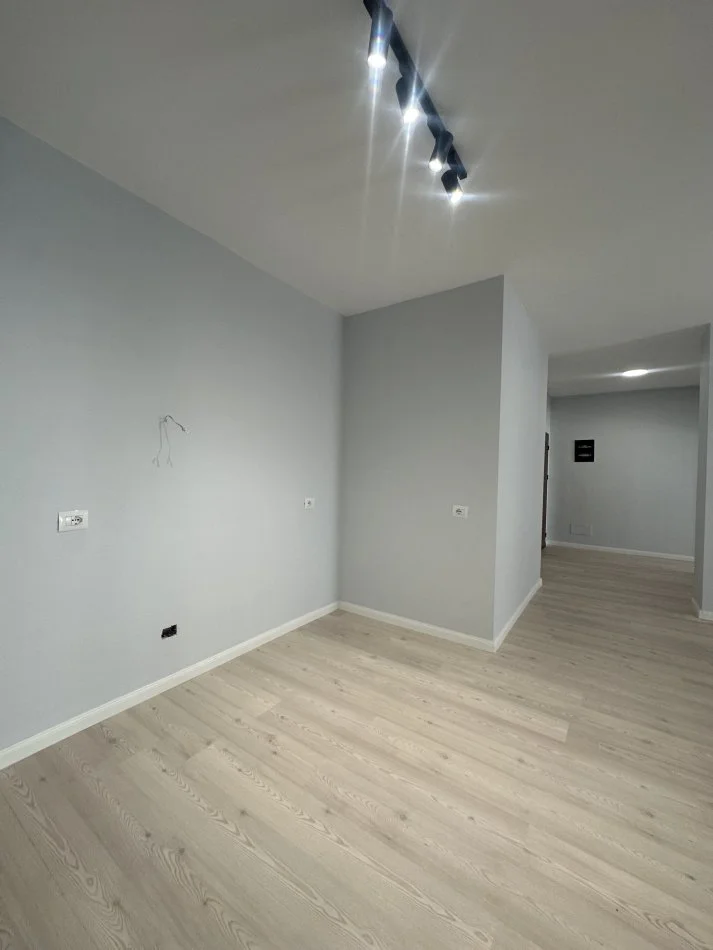 Tirane, shitet apartament 2+1+Aneks+Ballkon Kati 5, 95 m² 129.000 € (Astir)