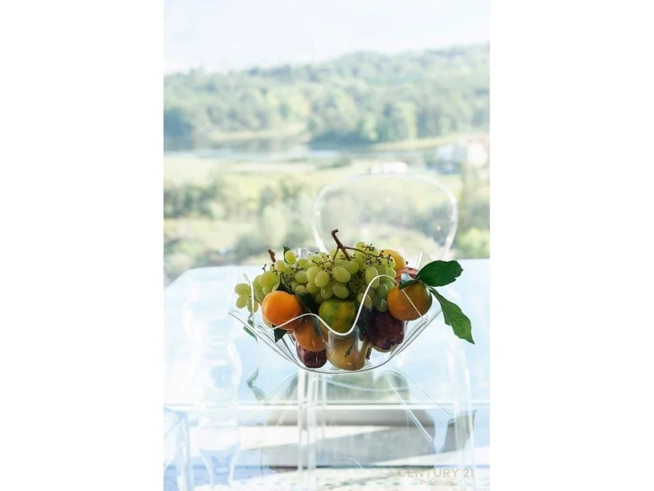 Tirane, jepet me qera apartament 2+1 Kati 6, 203 m² 1.700 € 