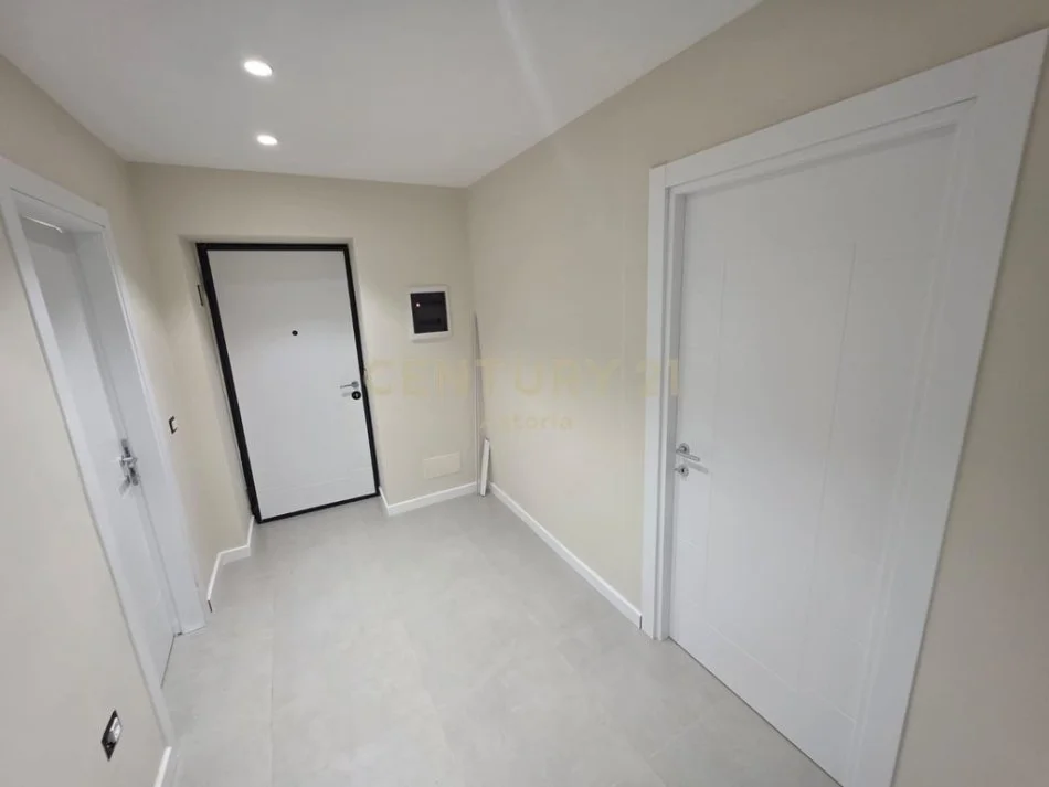 Tirane, shes apartament 2+1+Aneks+Ballkon Kati 1, 73 m² 165.000 € 