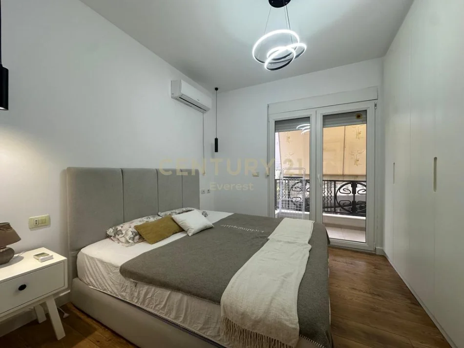 Tirane, jepet me qera apartament 1+1 Kati 2, 79 m² 600 € 
