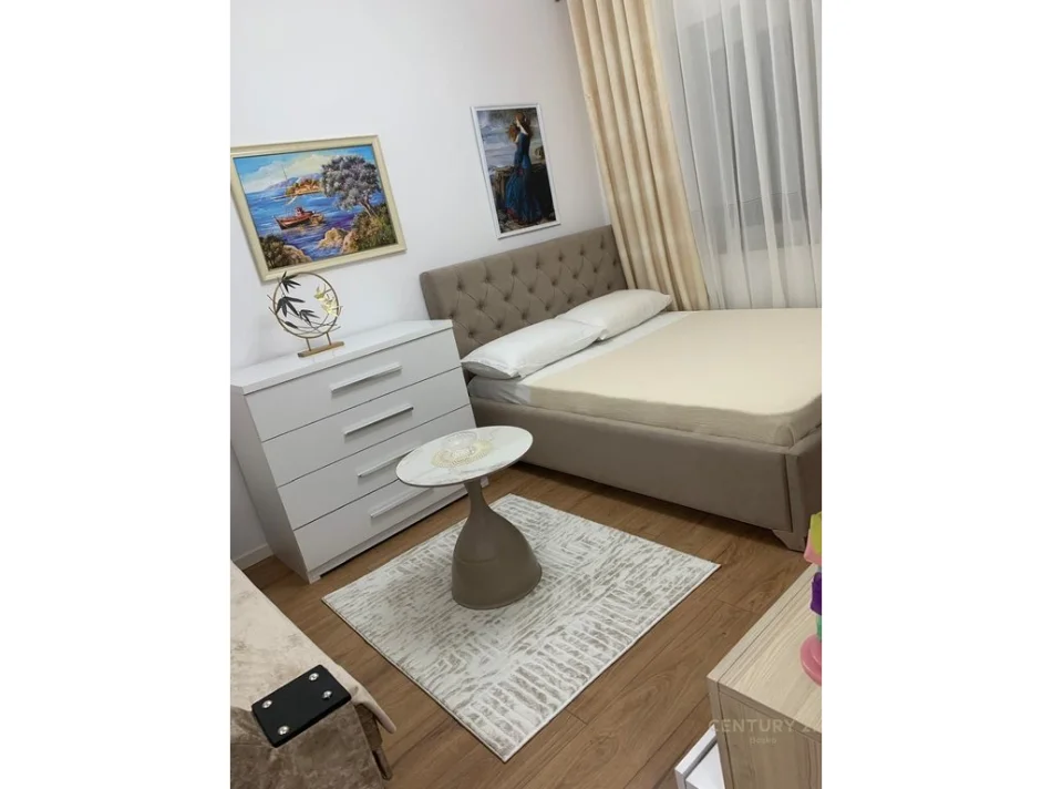 Tirane, jepet me qera garsonier 1+1 Kati 2, 30 m² 400 € 