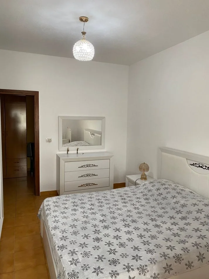 Tirane, jepet me qera apartament 2+1+Ballkon Kati 5, 100 m² 600 € (Zogu i Zi)