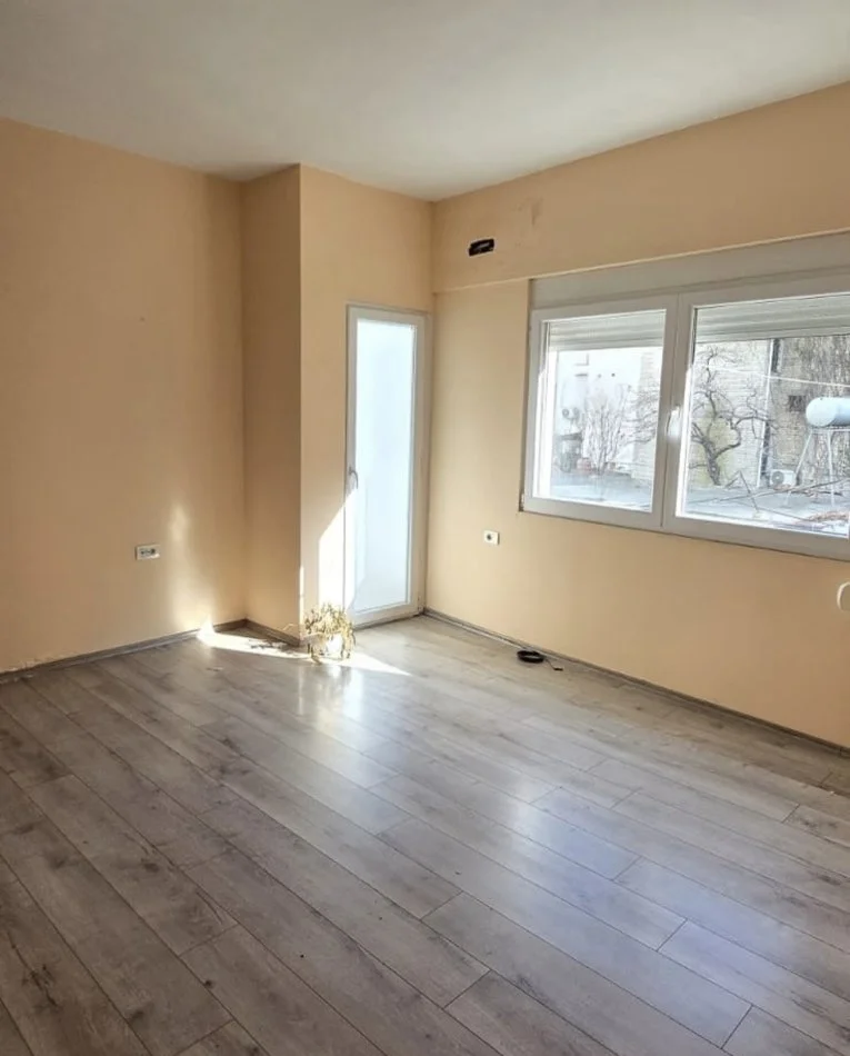 Tirane, jepet me qera apartament 1+1 Kati 2, 61 m² 500 € (Myslym Shyri)