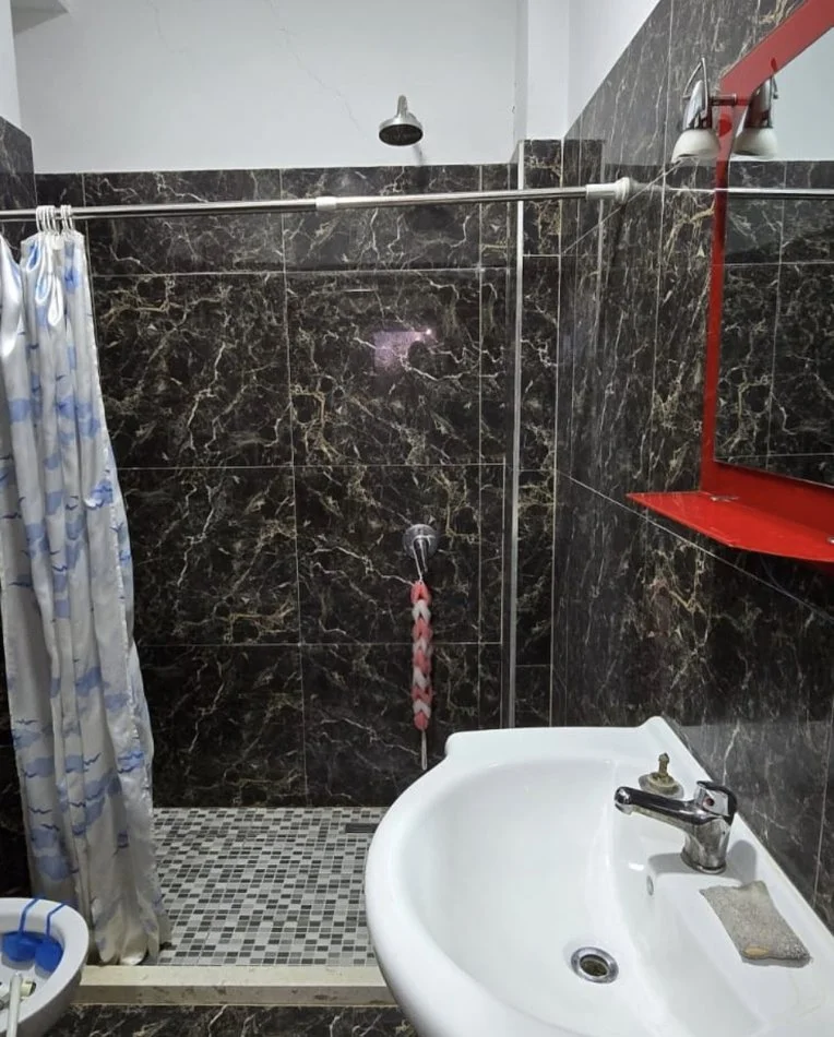 Tirane, jepet me qera apartament 1+1 Kati 2, 61 m² 500 € (Myslym Shyri)