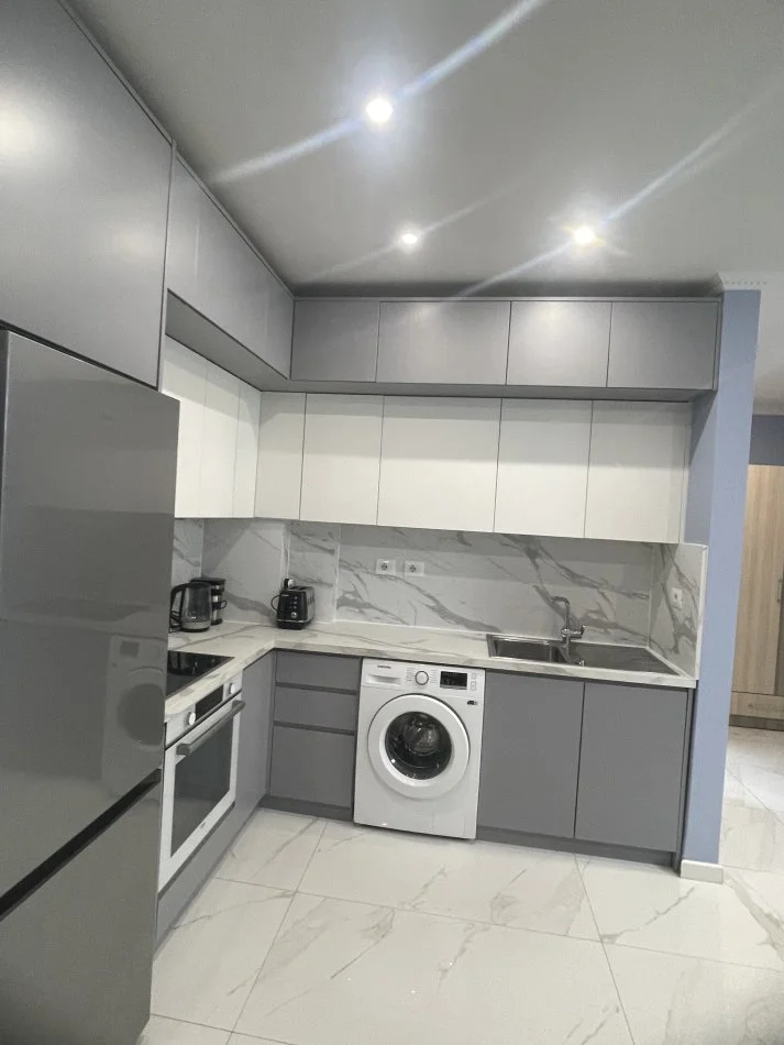 Durres, jepet me qera apartament 1+1+Ballkon Kati 3, 70 m² 400 € (plazh durres)