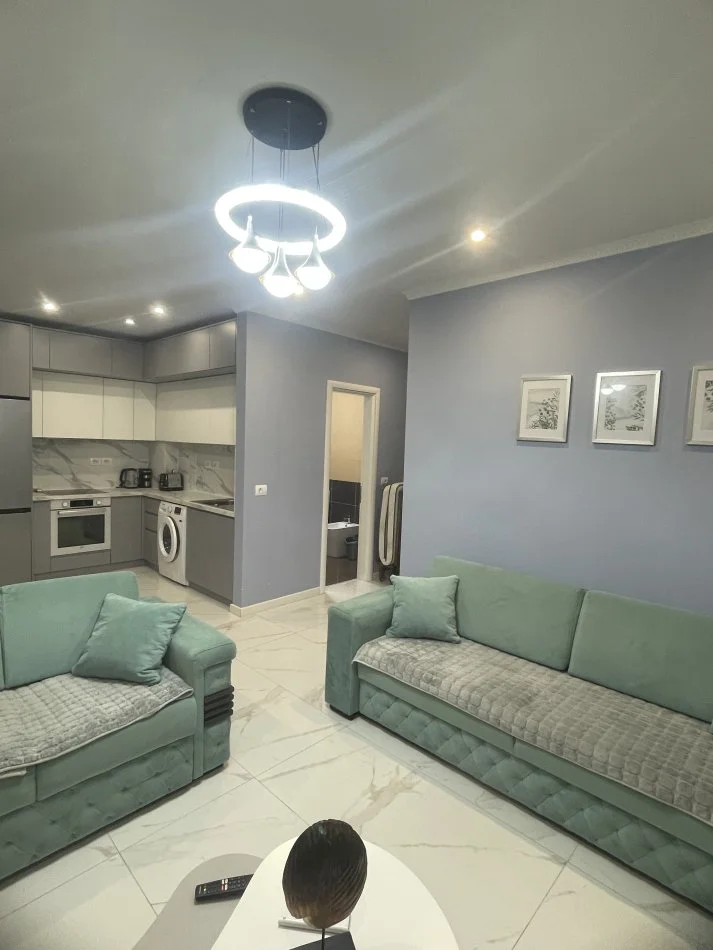 Durres, jepet me qera apartament 1+1+Ballkon Kati 3, 70 m² 400 € (plazh durres)