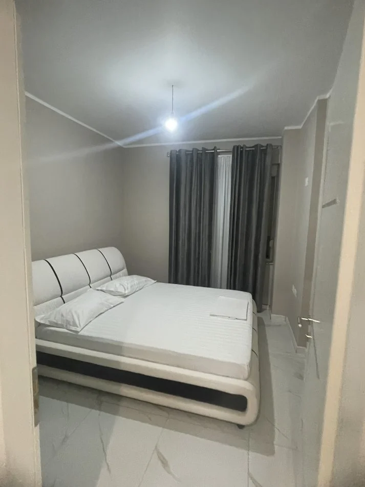 Durres, jepet me qera apartament 1+1+Ballkon Kati 3, 70 m² 400 € (plazh durres)