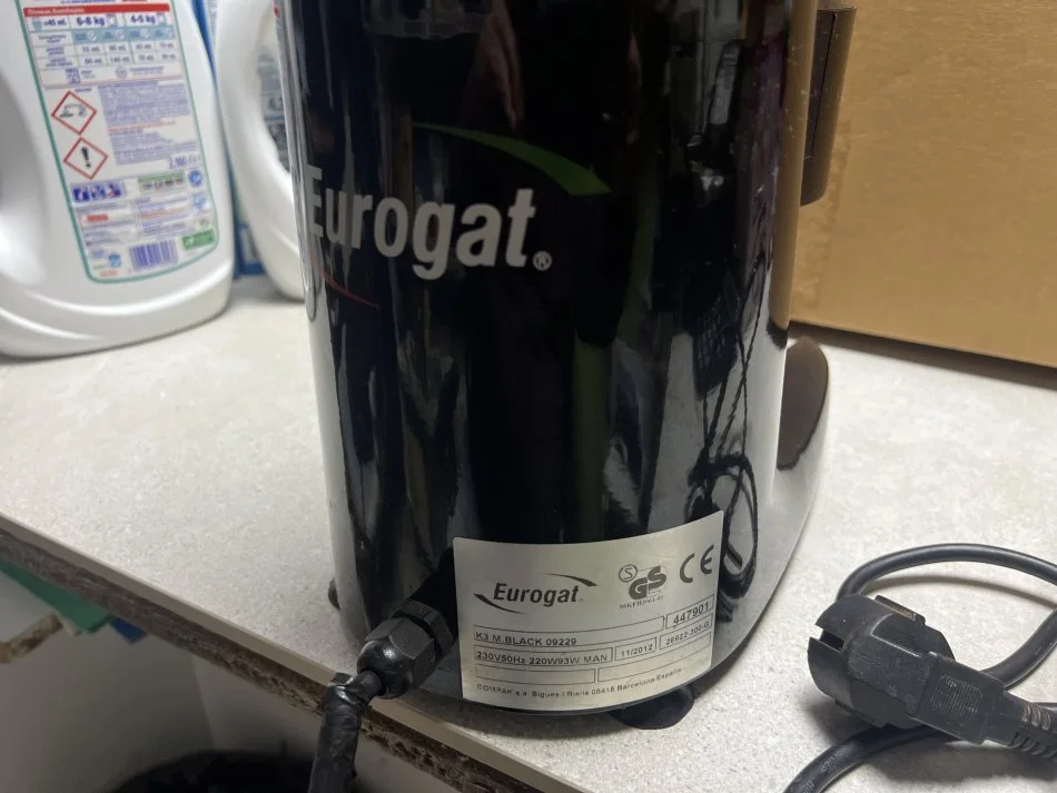 Tirane, ofroj Makine kafeje | Ekspres Mulli për kafe ekspresi (profesional)