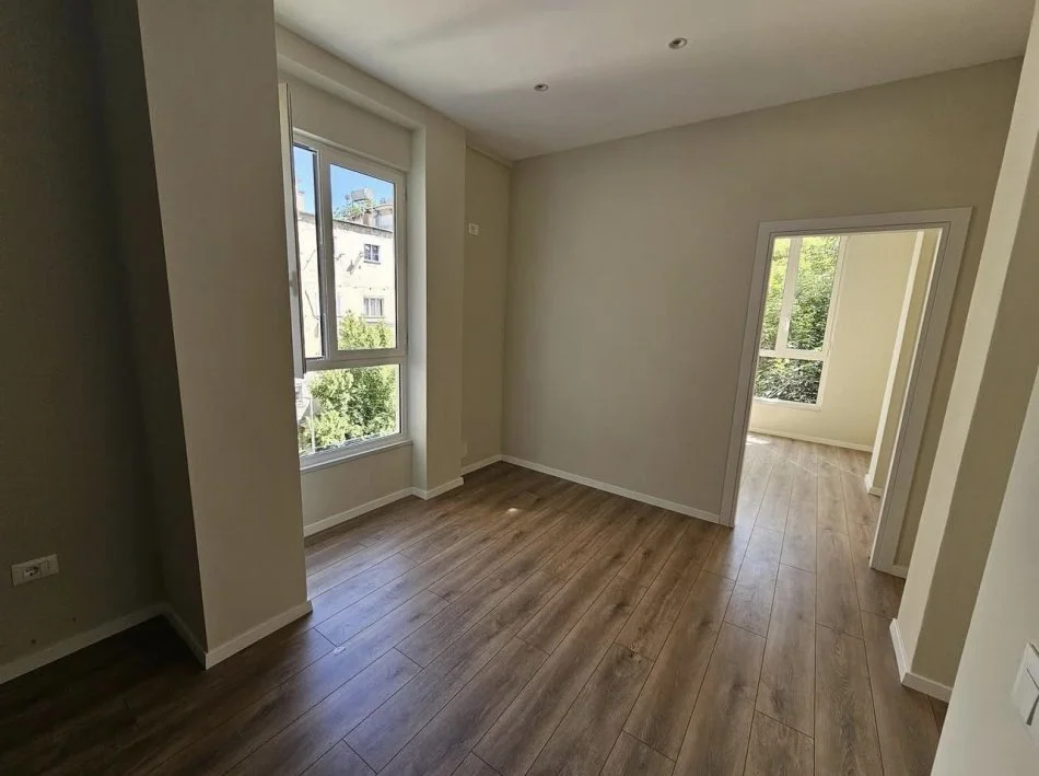Tirane, shitet apartament 1+1 Kati 4, 41 m² 124.000 € (Myslym Shyri)