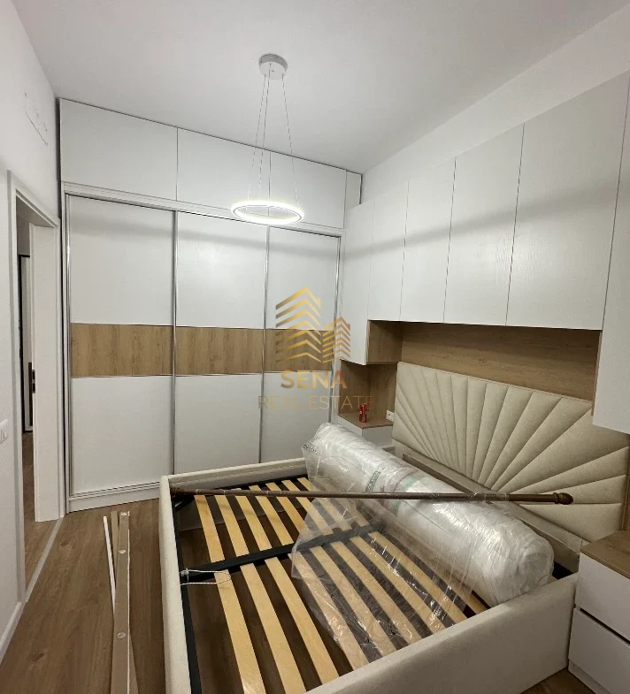 Tirane, jepet me qera apartament 1+1+Ballkon Kati 3, 50 m² 420 € (Ali Demi, Rezidenca Kadiu)