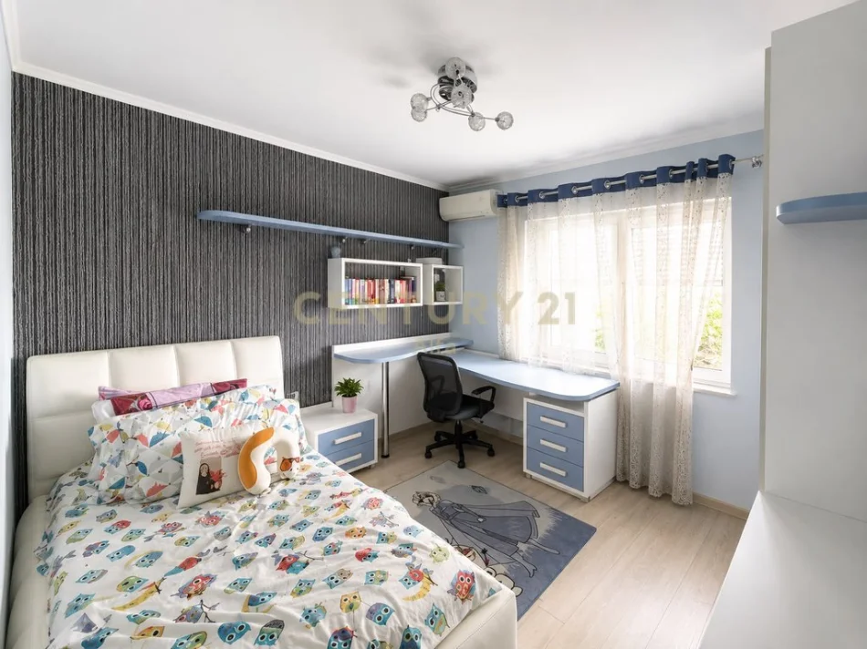 Tirane, shes apartament 2+1+Aneks+Ballkon Kati 2, 82 m² 152.000 € 