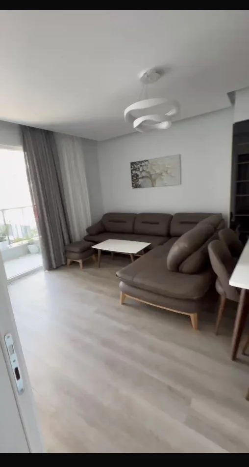 Tirane, shitet apartament 3+1+Ballkon Kati 4, 127 m² 140.000 € (Univers City Okazion 1100€/m2 I mobiluar)