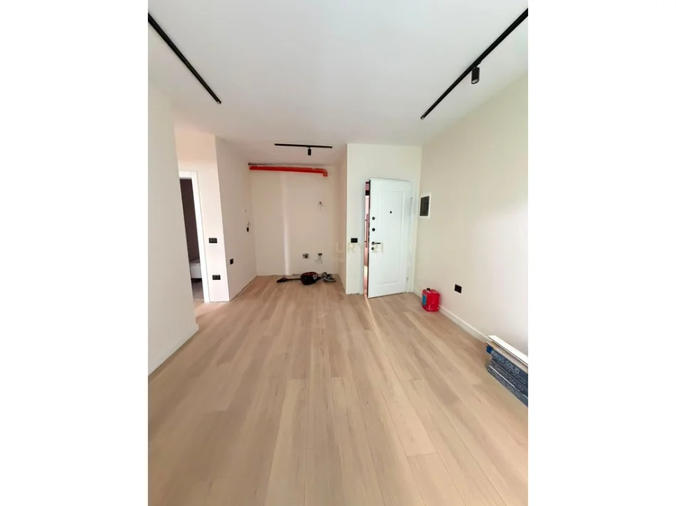 Tirane, shes apartament 1+1+Aneks+Ballkon Kati 5, 49 m² 150.000 € 