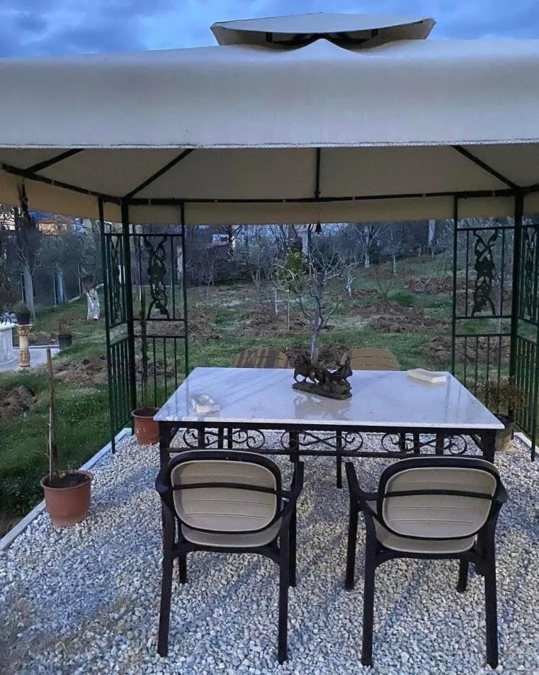 Tirane, shitet shtepi 1 Katshe Kati 0, 625 m² 115.000 € (Vaqarr)