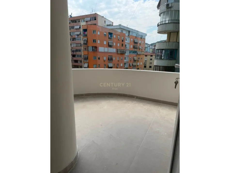 Tirane, shes apartament 1+1+Aneks+Ballkon Kati 5, 49 m² 150.000 € 
