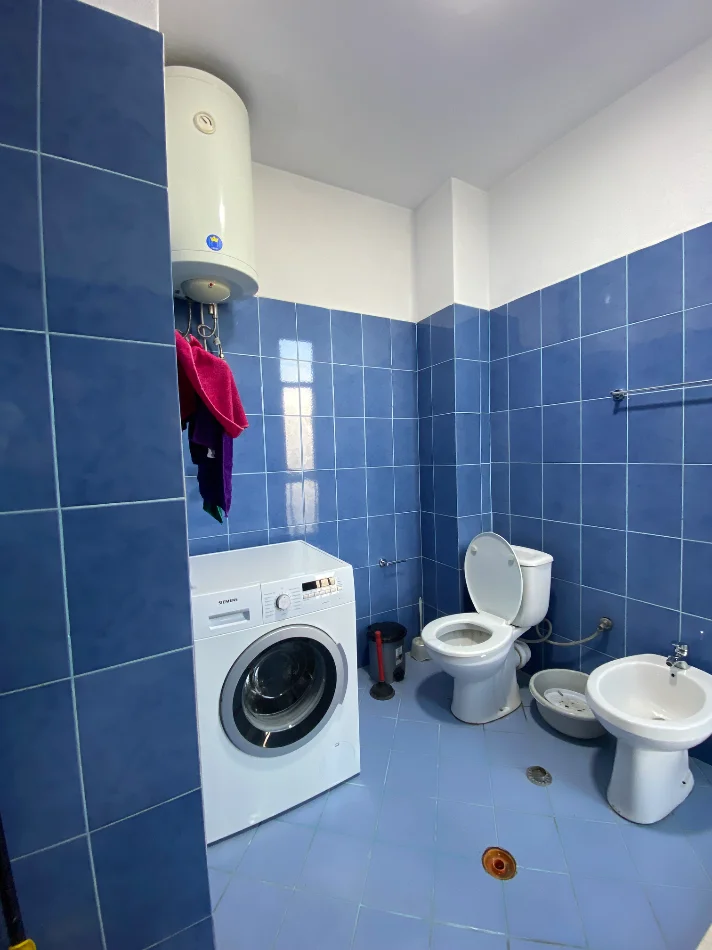 Tirane, jepet me qera apartament 2+1 Kati 3, 500 € 