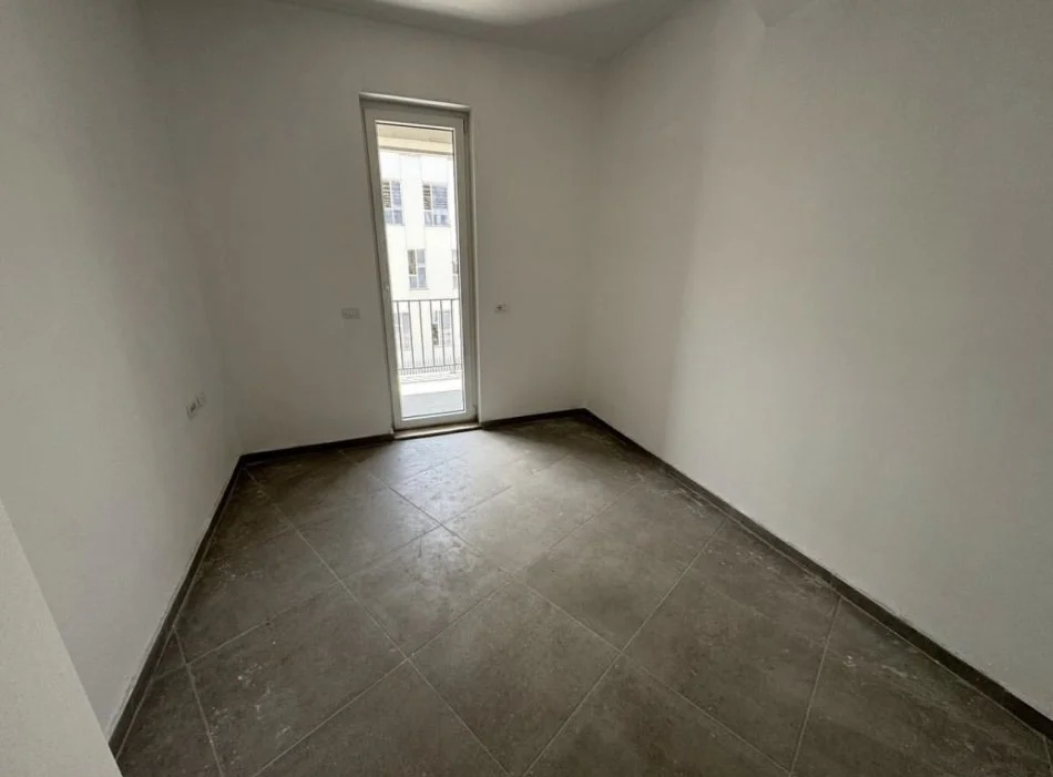 Tirane, jepet me qera apartament Kati 2, 100 m² 400 € (Rruga 5-Maji)