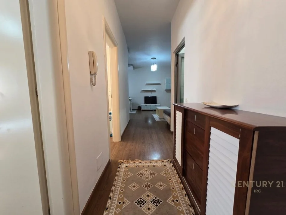 Tirane, jepet me qera apartament 2+1 Kati 3, 68 m² 450 € 
