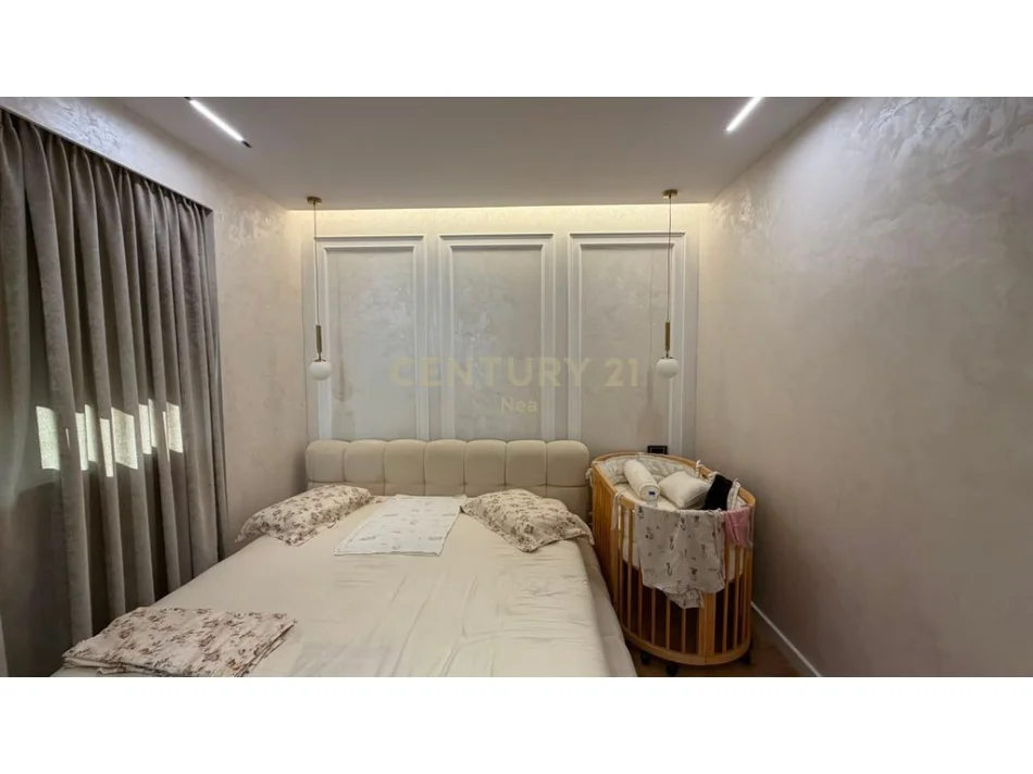 Tirane, shes apartament 2+1+Aneks+Ballkon Kati 6, 104 m² 350.000 € 