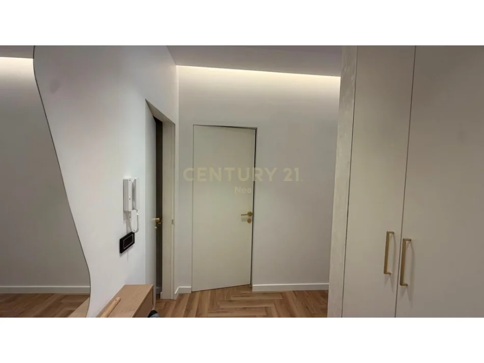 Tirane, shes apartament 2+1+Aneks+Ballkon Kati 6, 104 m² 350.000 € 