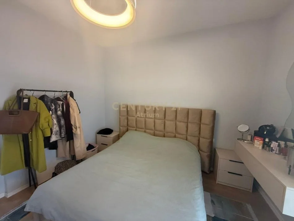 Tirane, shes apartament 1+1 Kati 5, 82 m² 155.000 € (porcelan)