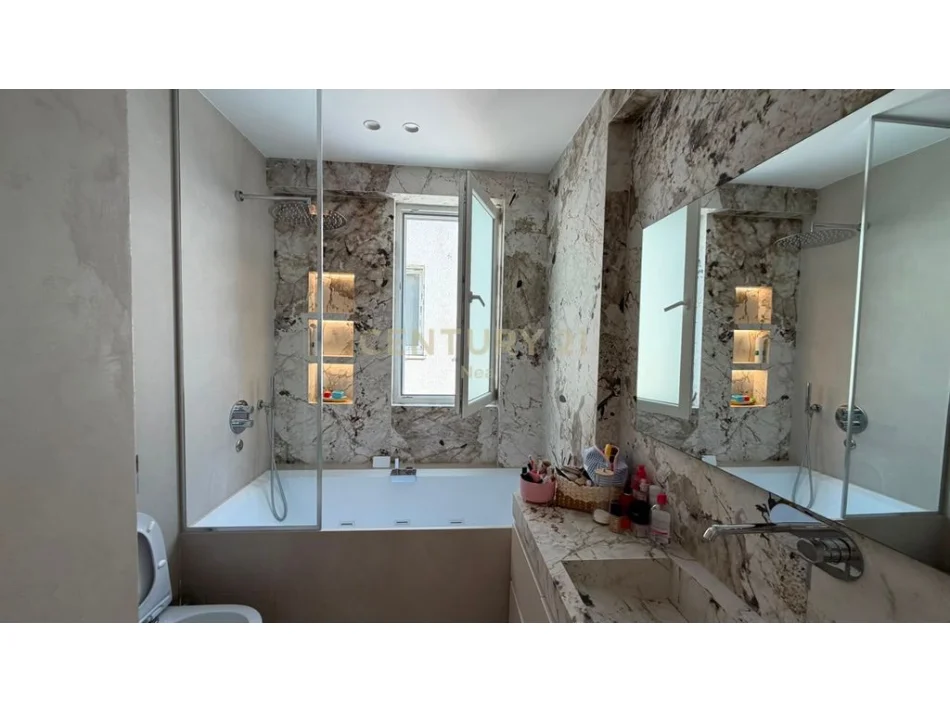 Tirane, shes apartament 2+1+Aneks+Ballkon Kati 6, 104 m² 350.000 € 