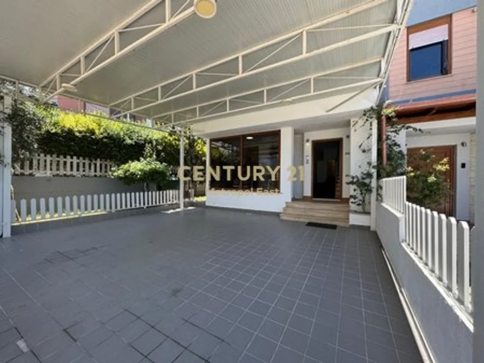 Tirane, shes Vile Vile 3 Katshe Kati 3, 335 m² 550.000 € 