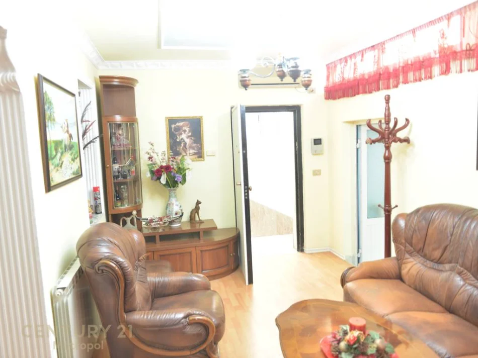 Tirane, shes apartament 4+1+Aneks+Ballkon , 159 m² 404.500 € 
